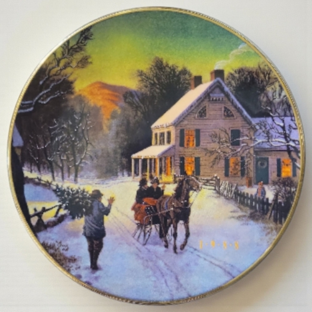 Vtg 88 Home For The Holidays Avon 22K Gold Trim Christmas Plate Horse Buggy